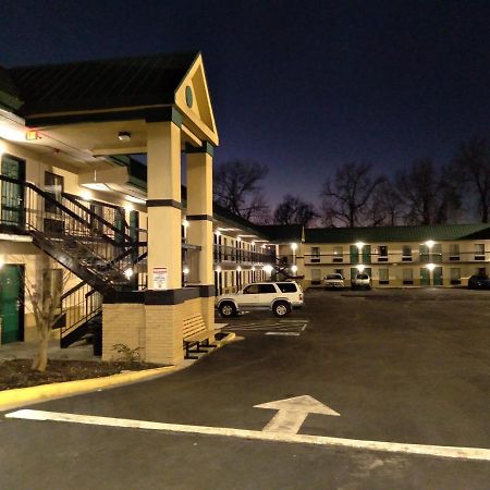 Motel Super 8 By Wyndham Columbia Exterior foto