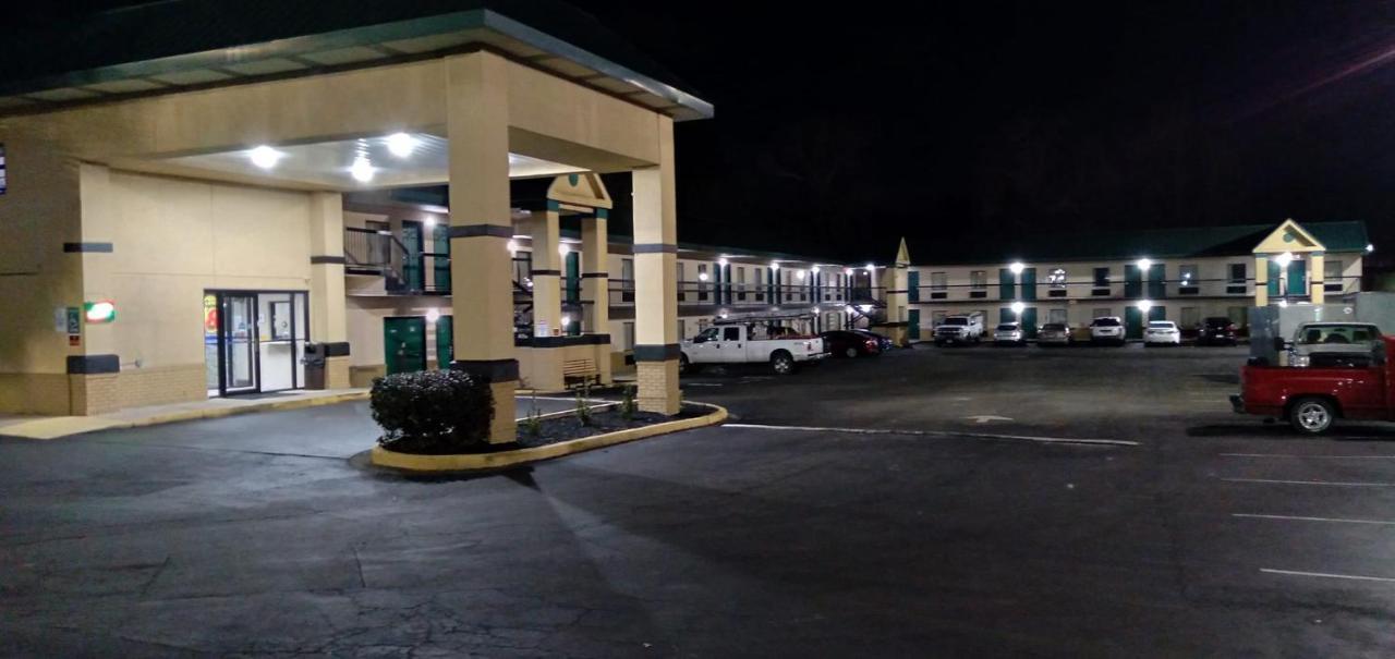 Motel Super 8 By Wyndham Columbia Exterior foto