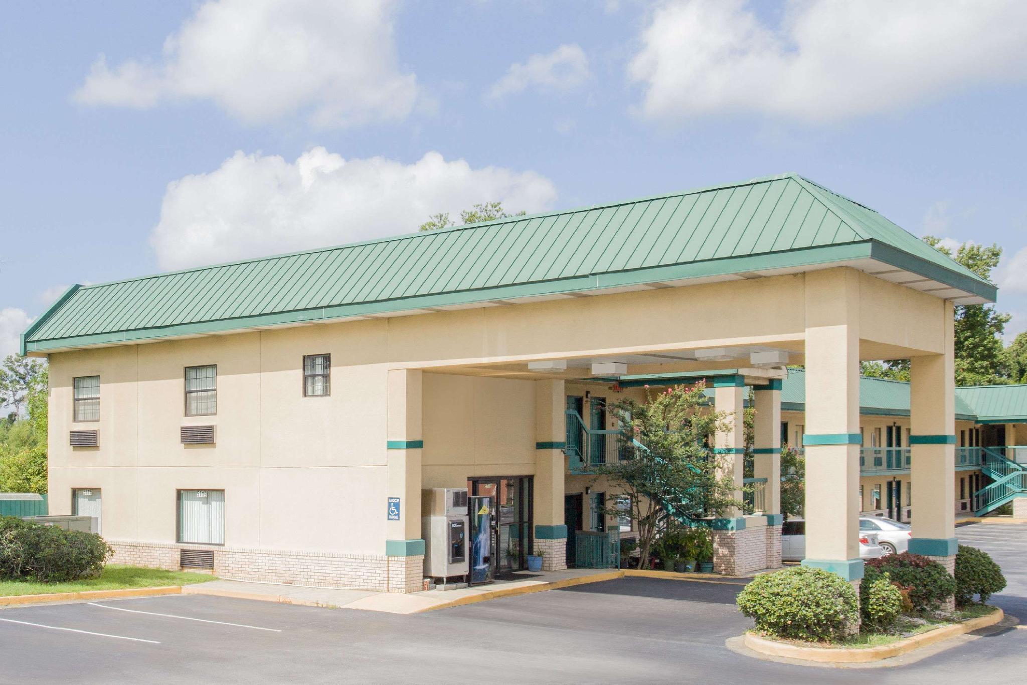 Motel Super 8 By Wyndham Columbia Exterior foto